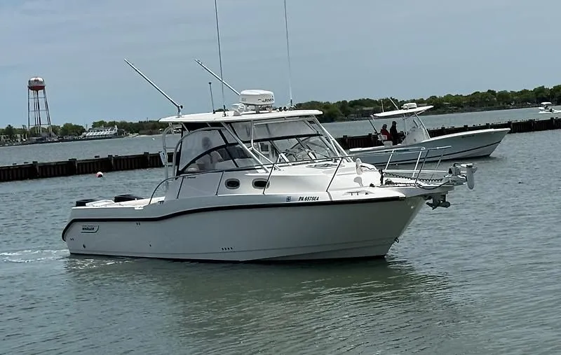Slide: The Image of Boston Whaler 305 Conquest 2004 - 42