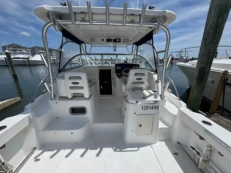 Slide: The Image of Boston Whaler 305 Conquest 2004 - 6