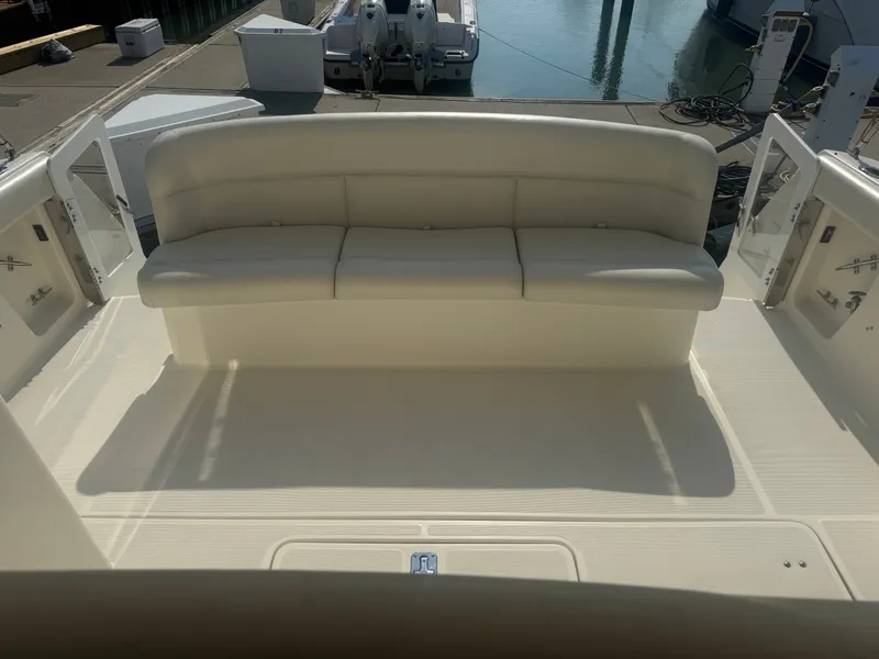 Slide: The Image of Tiara 3500 Express 1996 - 16