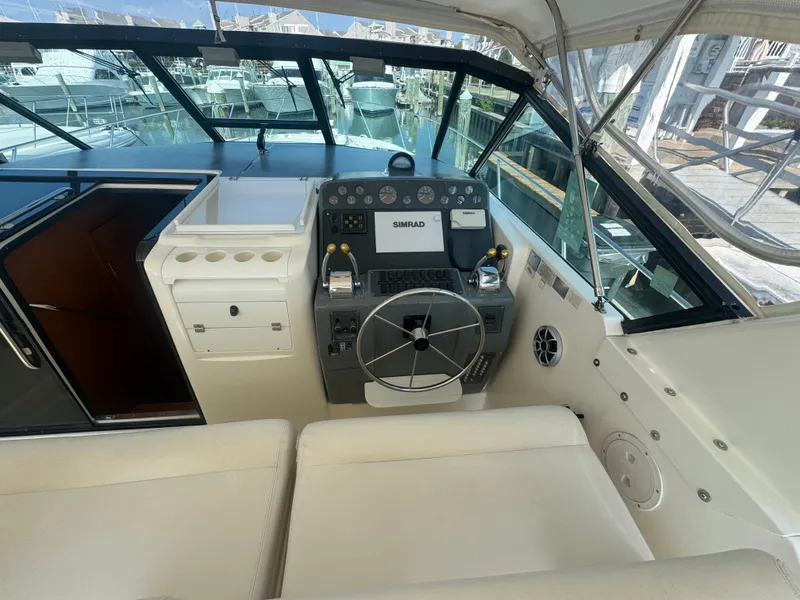 Slide: The Image of Tiara 3500 Express 1996 - 14