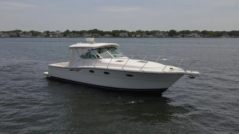 Slide: The Image of Tiara 3500 Open 2003 - 1