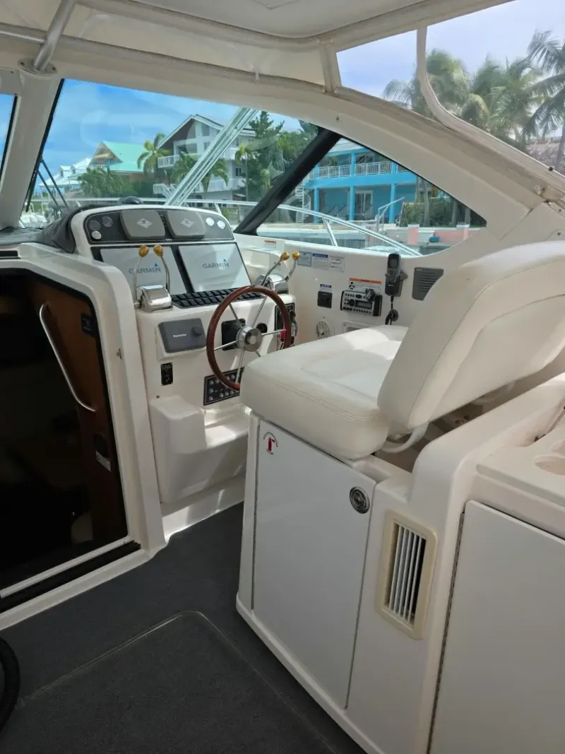 Slide: The Image of Tiara 3600 Open 2006 - 12
