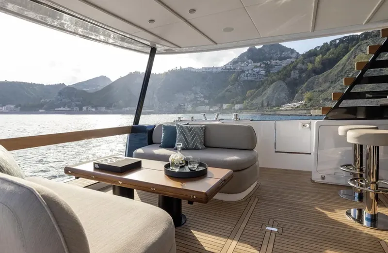 Slide: The Image of Azimut Magellano 60 2025 - 12