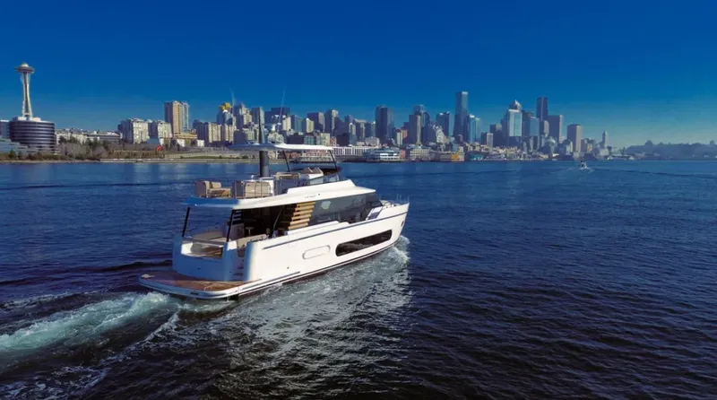 Slide: The Image of Azimut Magellano 60 2025 - 2