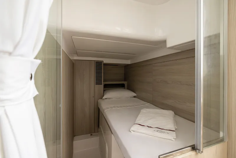 Slide: The Image of Azimut Magellano 60 2025 - 37