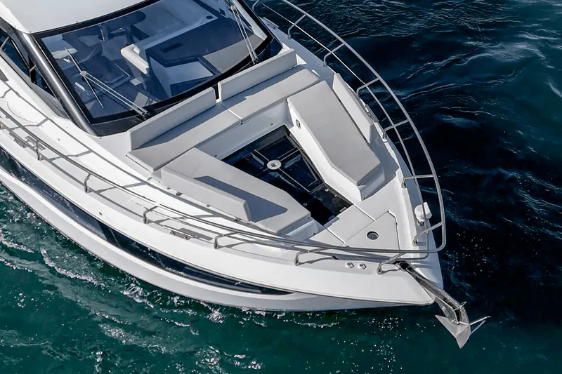 Slide: The Image of Galeon 500 FLY 2025 - 19