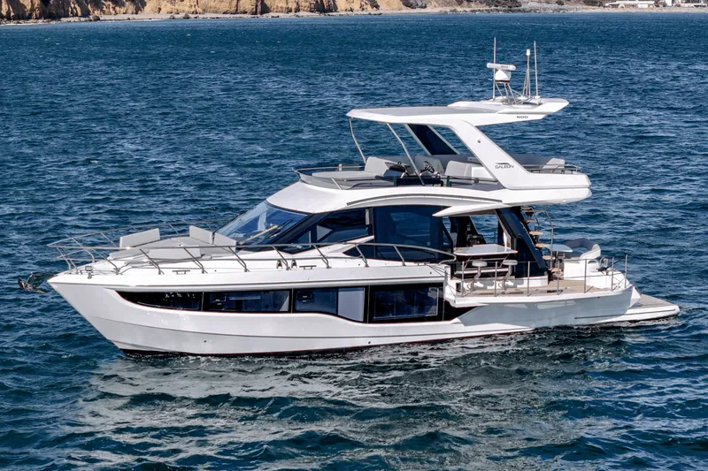 Slide: The Image of Galeon 500 FLY 2025 - 2
