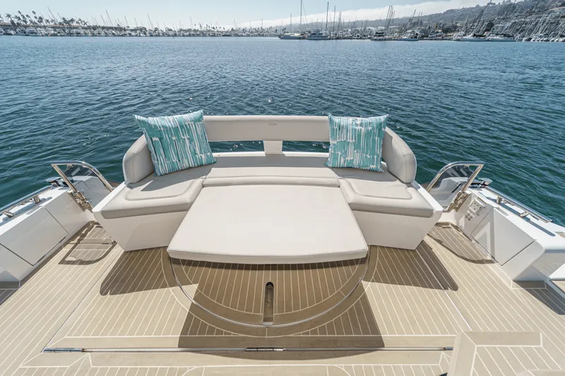 Slide: The Image of Galeon 500 FLY 2025 - 23
