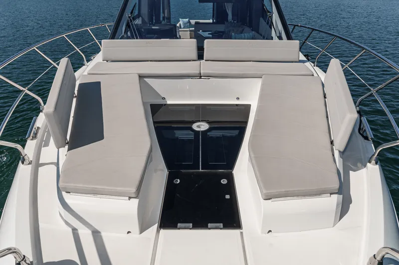 Slide: The Image of Galeon 500 FLY 2025 - 55