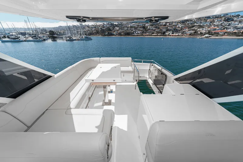 Slide: The Image of Galeon 500 FLY 2025 - 59