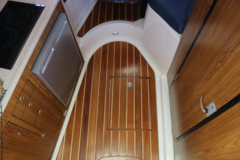 Slide: The Image of Pursuit 345 Offshore 2010 - 28