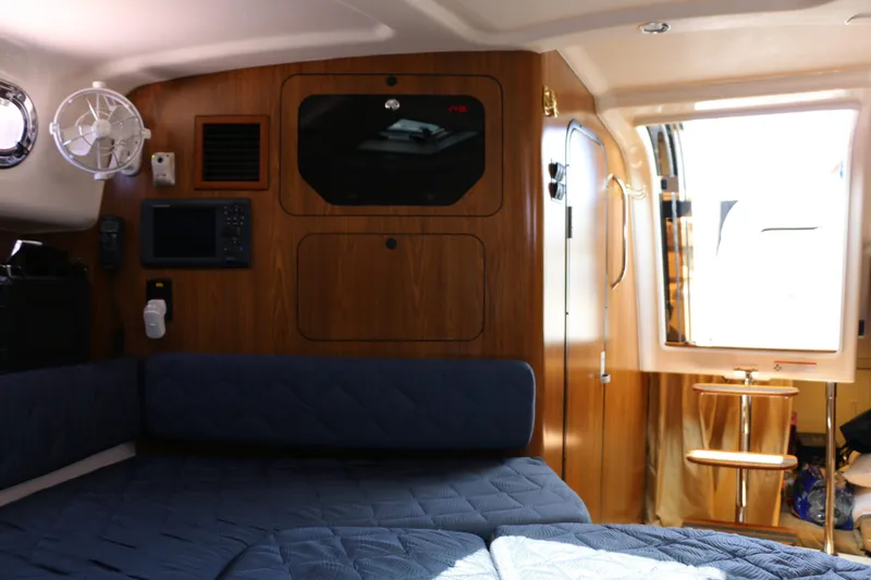Slide: The Image of Pursuit 345 Offshore 2010 - 30