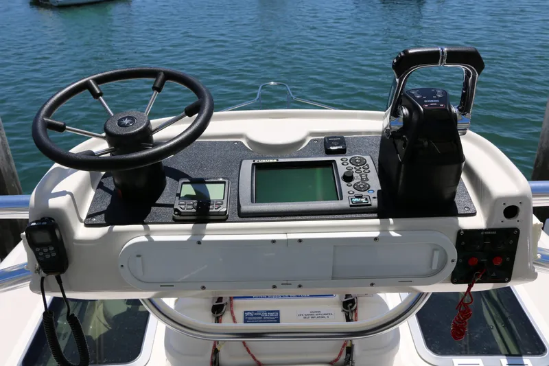 Slide: The Image of Pursuit 345 Offshore 2010 - 16
