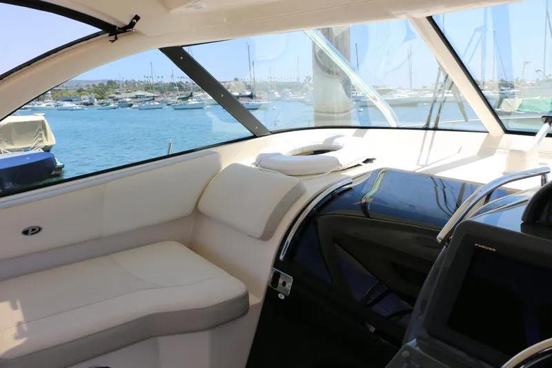 Slide: The Image of Pursuit 345 Offshore 2010 - 25
