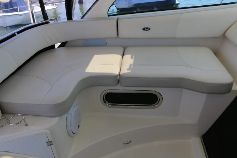 Slide: The Image of Pursuit 345 Offshore 2010 - 24