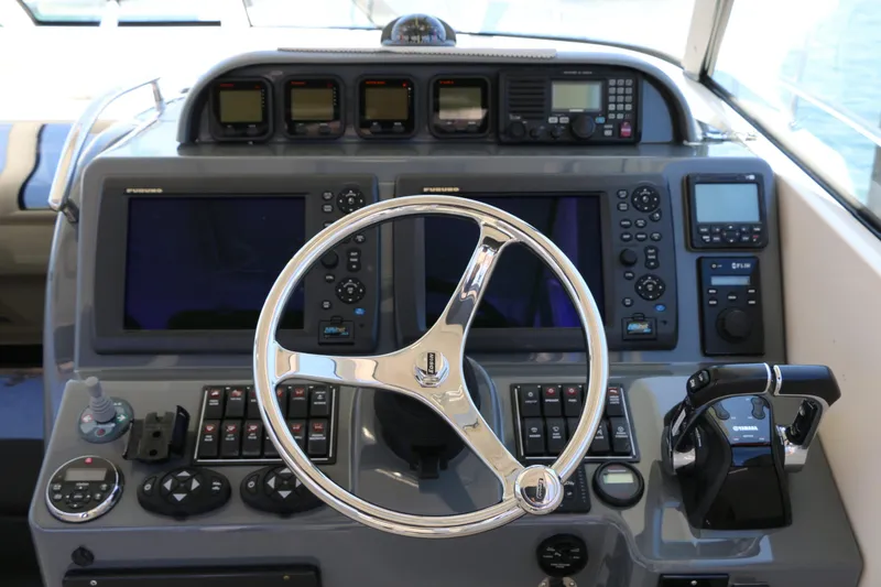 Slide: The Image of Pursuit 345 Offshore 2010 - 22