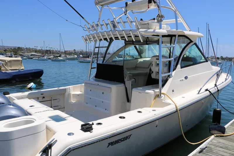 Slide: The Image of Pursuit 345 Offshore 2010 - 6