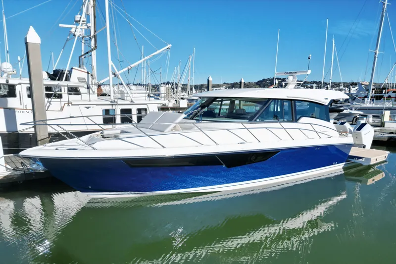 Slide: The Image of Tiara LE 43 2025 - 3