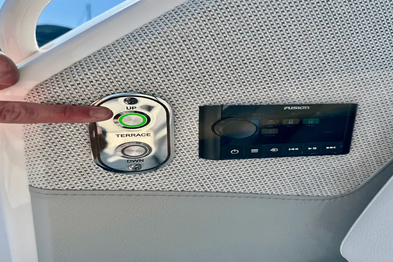 Slide: The Image of Tiara LE 43 2025 - 46