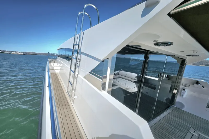 Slide: The Image of Delta CARBON 54 2018 - 15