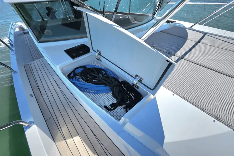 Slide: The Image of Delta CARBON 54 2018 - 22