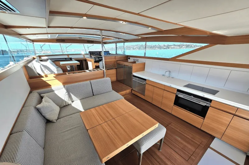 Slide: The Image of Delta CARBON 54 2018 - 37