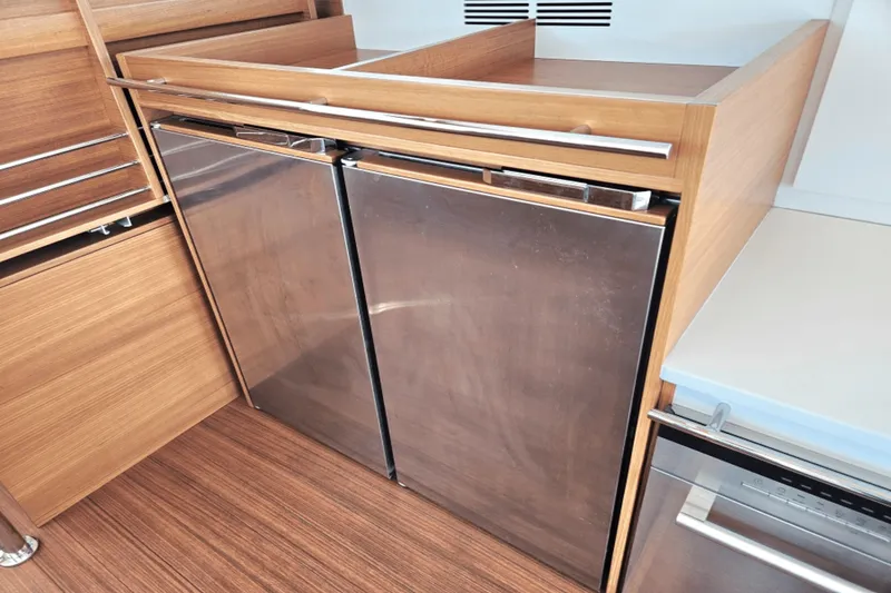 Slide: The Image of Delta CARBON 54 2018 - 41