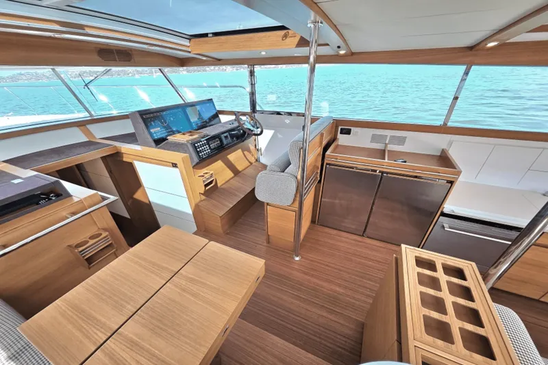 Slide: The Image of Delta CARBON 54 2018 - 44