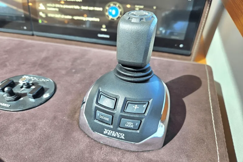 Slide: The Image of Delta CARBON 54 2018 - 47