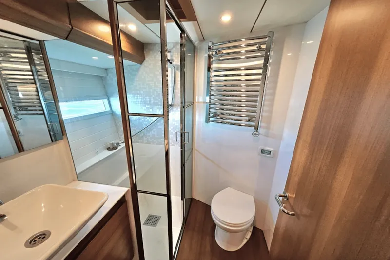 Slide: The Image of Delta CARBON 54 2018 - 61