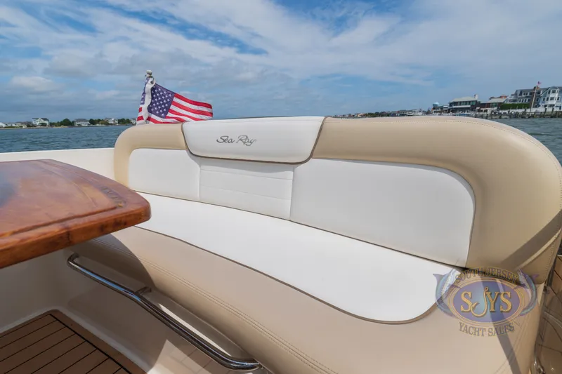 Slide: The Image of Sea Ray Sundancer 350 2012 - 7