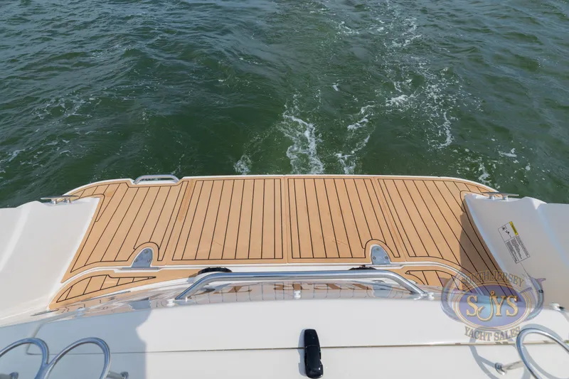 Slide: The Image of Sea Ray Sundancer 350 2012 - 9