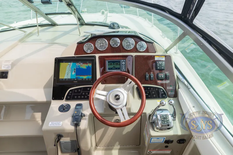 Slide: The Image of Sea Ray Sundancer 350 2012 - 16