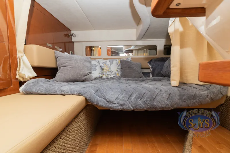 Slide: The Image of Sea Ray Sundancer 350 2012 - 23