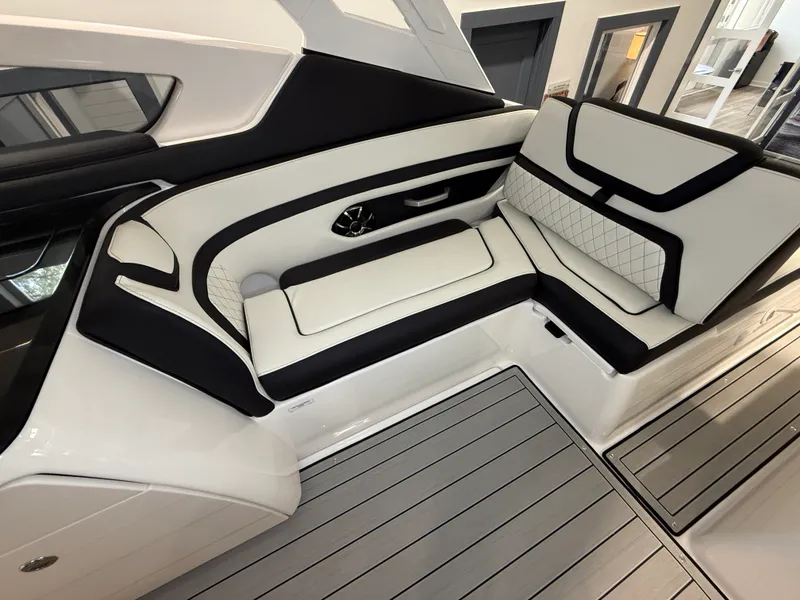 Slide: The Image of Yamaha 275SD 2026 - 15