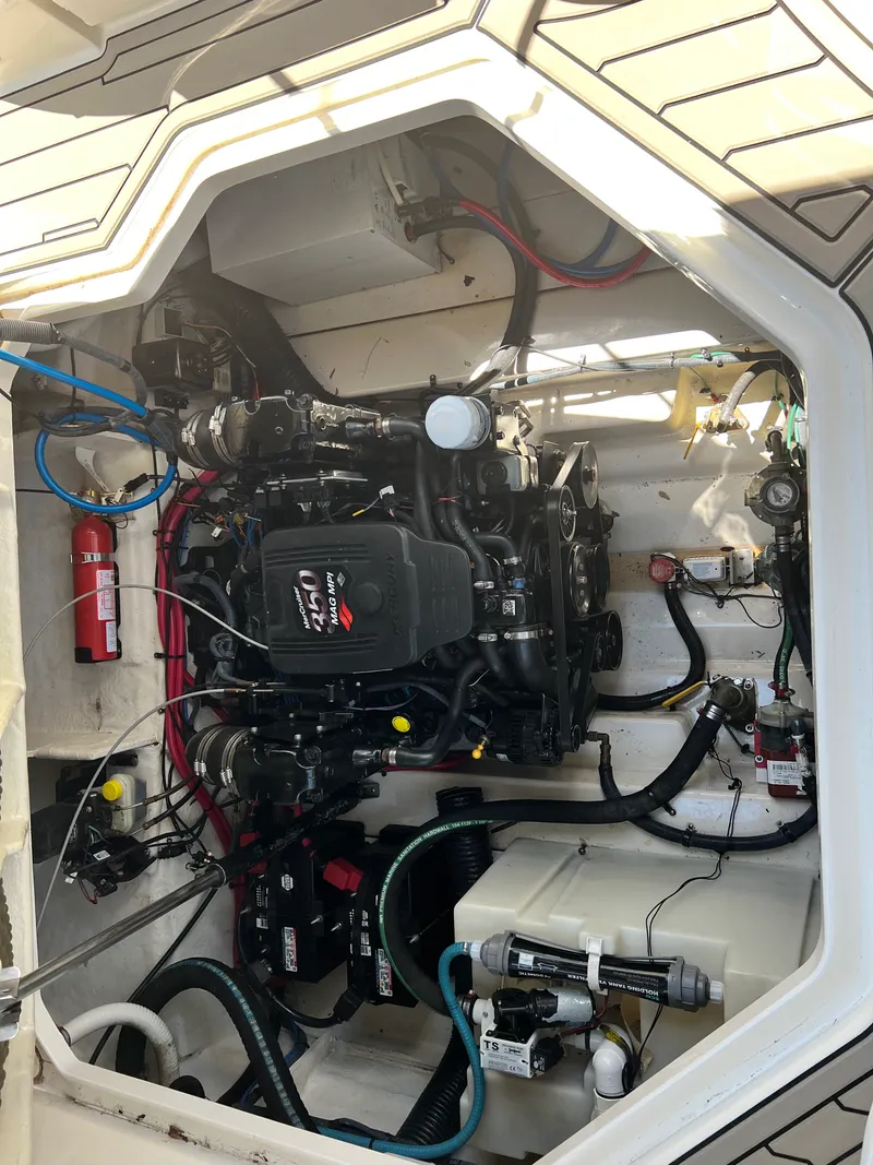 Slide: The Image of Sea Ray 260 SUNDANCER 2006 - 24