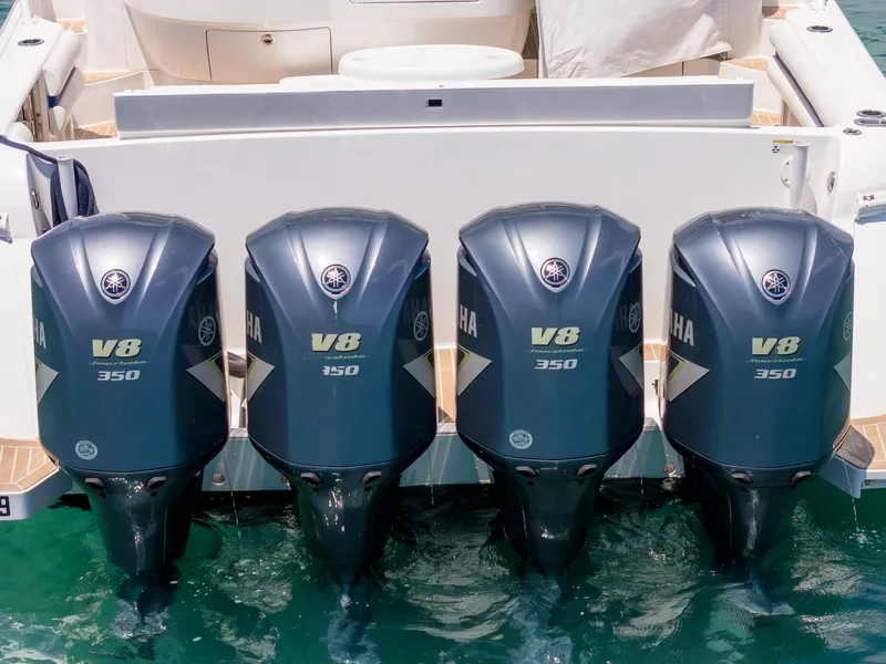 Slide: The Image of Intrepid 475 SPORT YACHT 2018 - 15