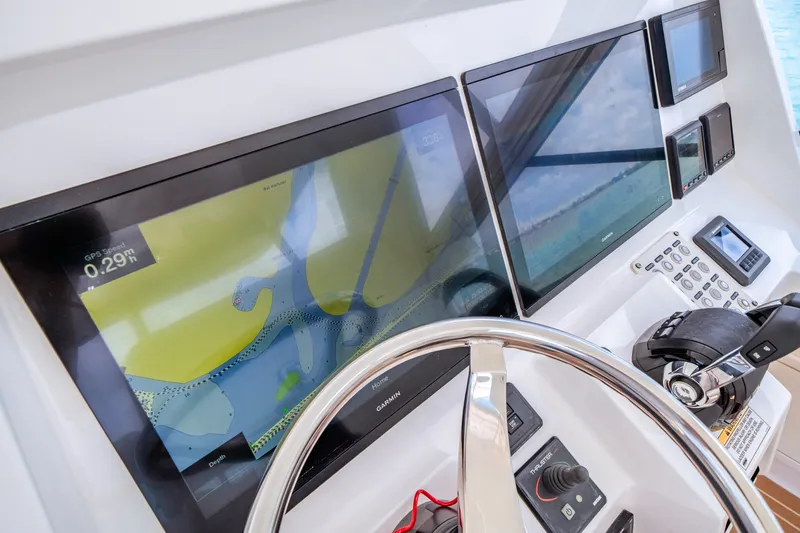 Slide: The Image of Intrepid 475 SPORT YACHT 2018 - 28