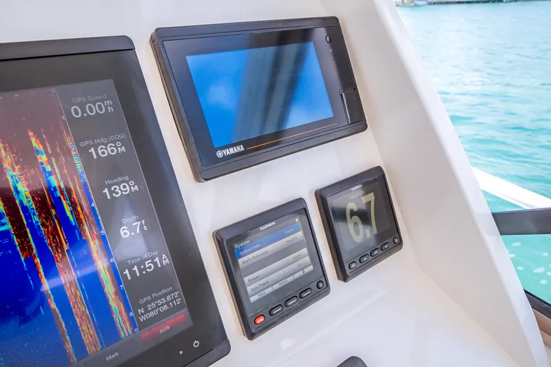 Slide: The Image of Intrepid 475 SPORT YACHT 2018 - 29