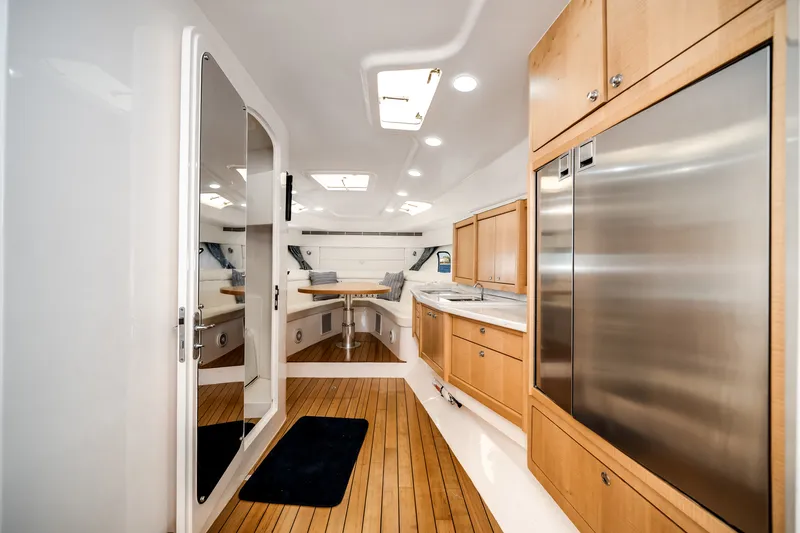 Slide: The Image of Intrepid 475 SPORT YACHT 2018 - 33