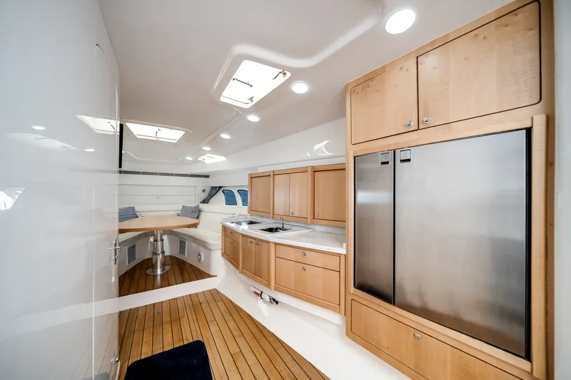 Slide: The Image of Intrepid 475 SPORT YACHT 2018 - 34
