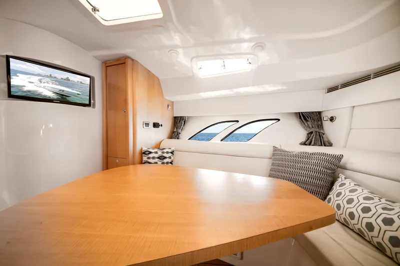 Slide: The Image of Intrepid 475 SPORT YACHT 2018 - 38