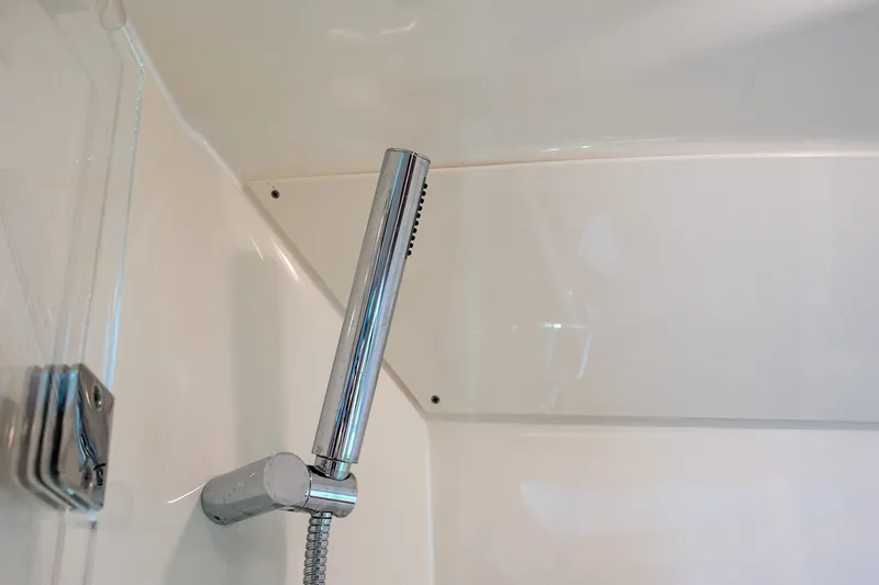 Slide: The Image of Sea Ray 370 SUNDANCER OB 2022 - 12