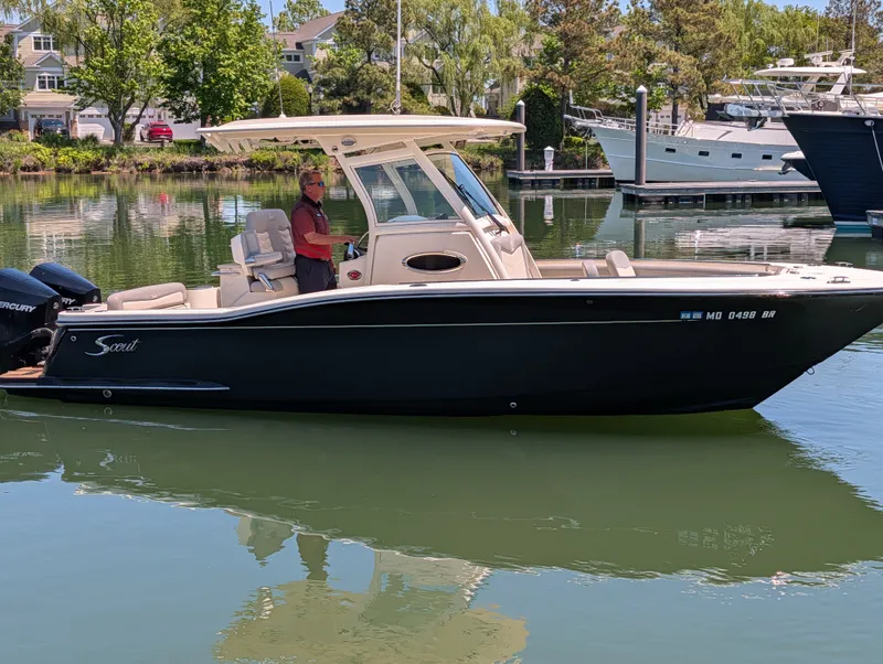 Slide: The Image of Scout 255 LXF 2020 - 16