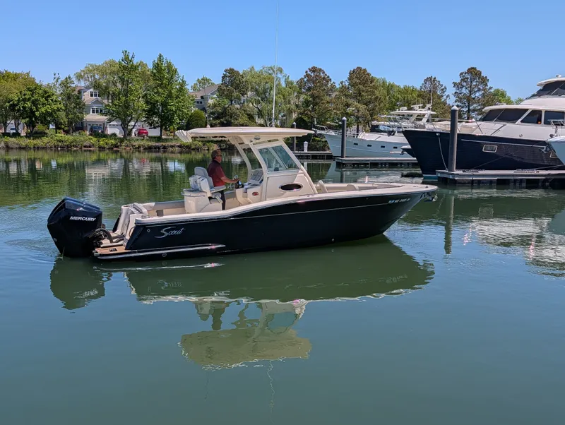 Slide: The Image of Scout 255 LXF 2020 - 18