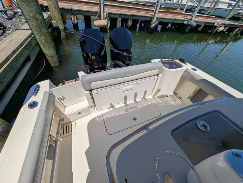 Slide: The Image of Scout 255 LXF 2020 - 22