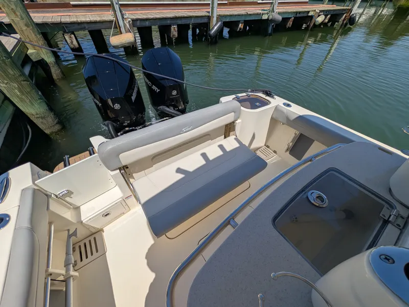 Slide: The Image of Scout 255 LXF 2020 - 23