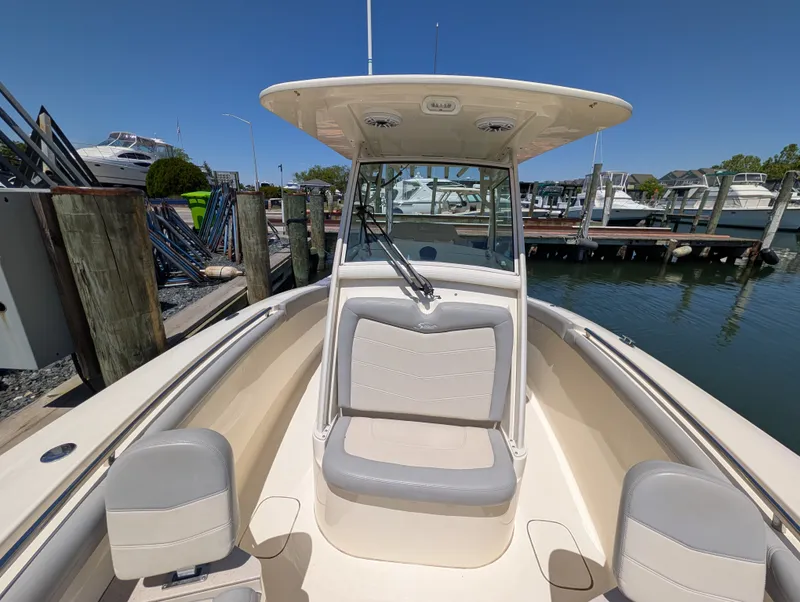 Slide: The Image of Scout 255 LXF 2020 - 27