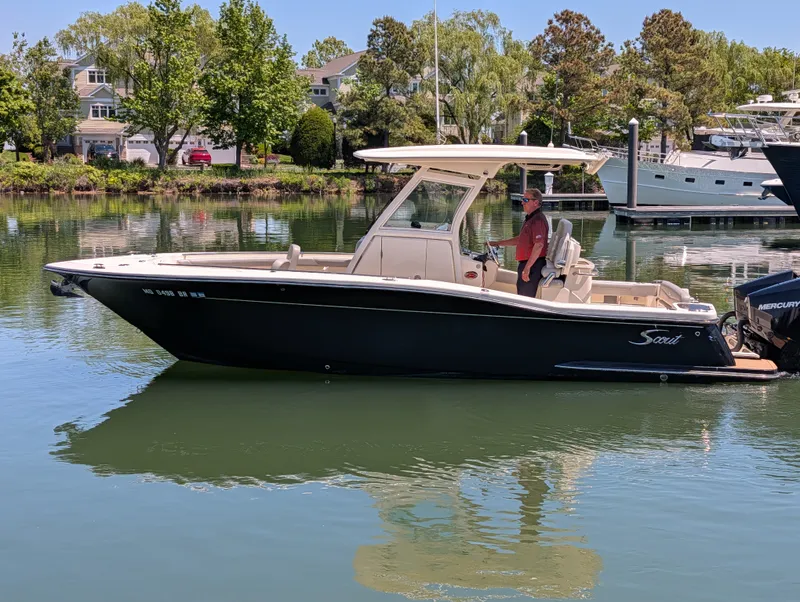 Slide: The Image of Scout 255 LXF 2020 - 8