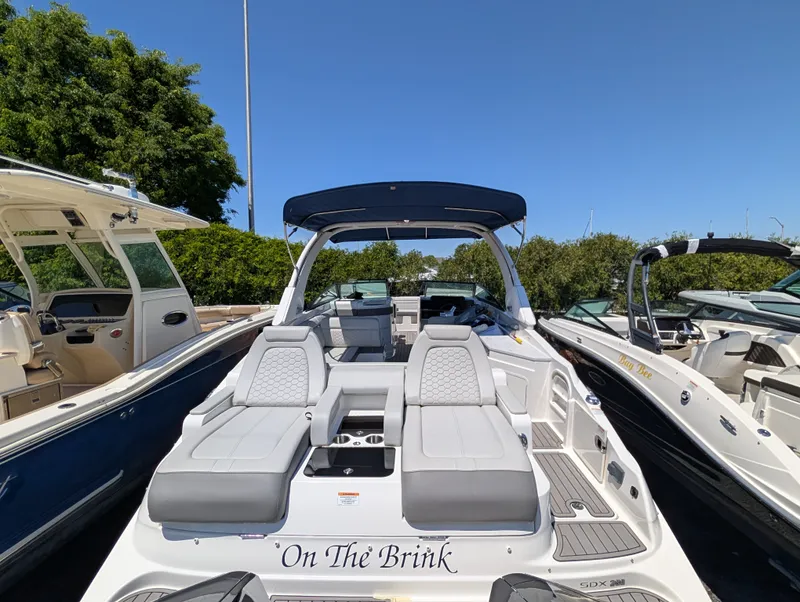 Slide: The Image of Sea Ray 290 SD OB 2022 - 2
